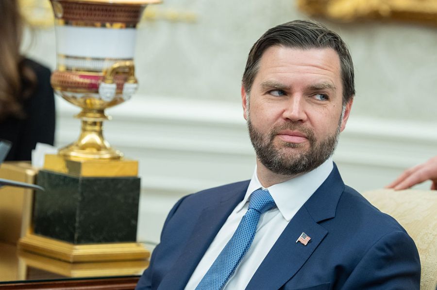 Aliens y demonios: la creencia asombrosa de JD Vance